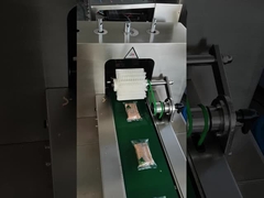 Papa venta caliente P308 máquina de hacer barra de coco con máquina de envoltura de flujo